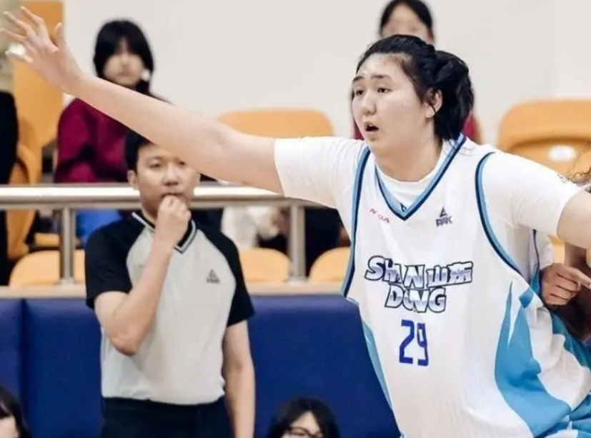 kaiyun-大爆发！张子宇首次首发8分钟19+10连创新高 率山东女篮大胜